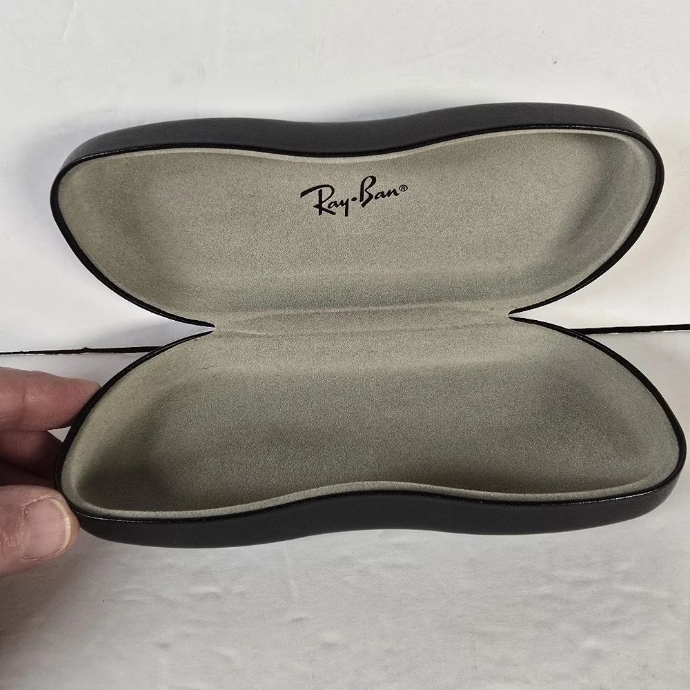 Ray-Ban Black Hard Clamshell Universal Eyeglass/Sunglass Case With CleaningCloth